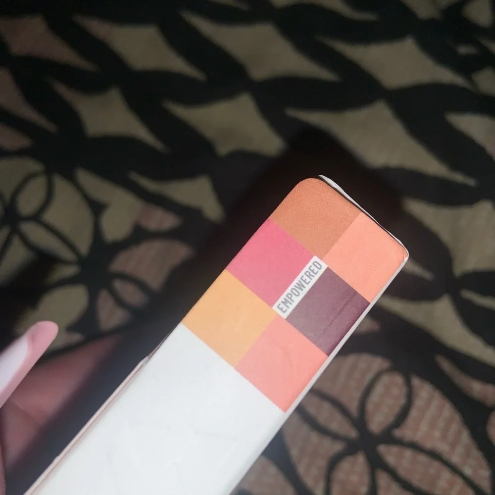 Lys make up eyeshadow palette discontinued shade is empowered nib makeup beauty